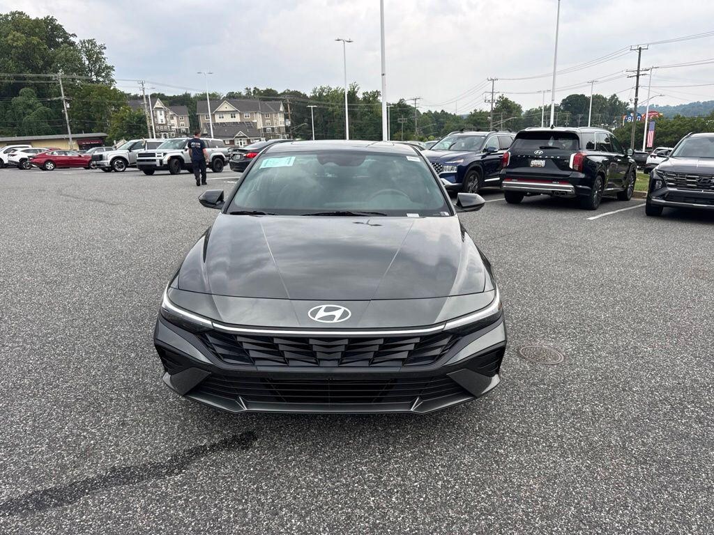 New 2026 Hyundai Elantra SEL Sport Sedan