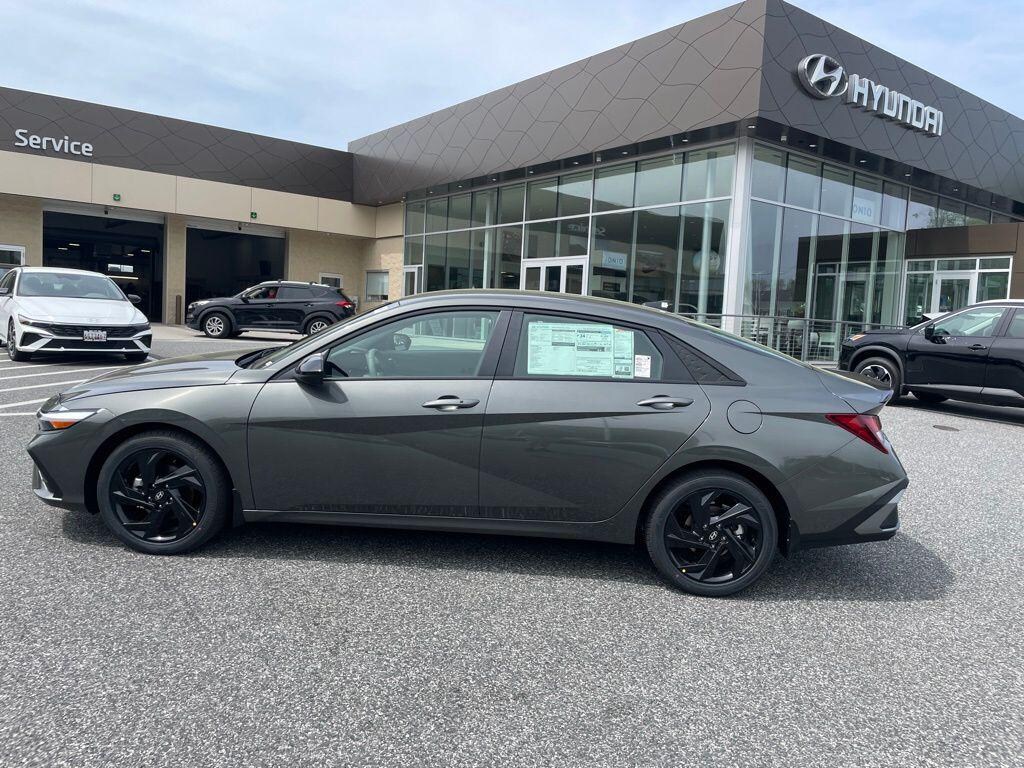 New 2026 Hyundai Elantra SEL Sport Sedan
