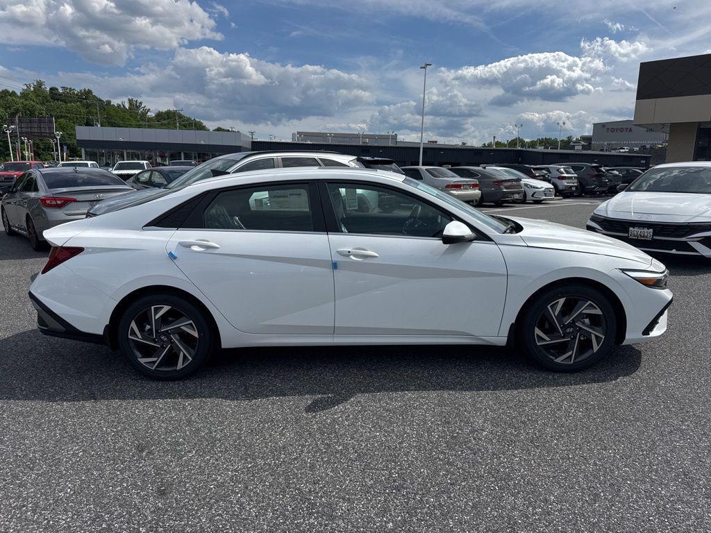 New 2026 Hyundai Elantra Limited Sedan