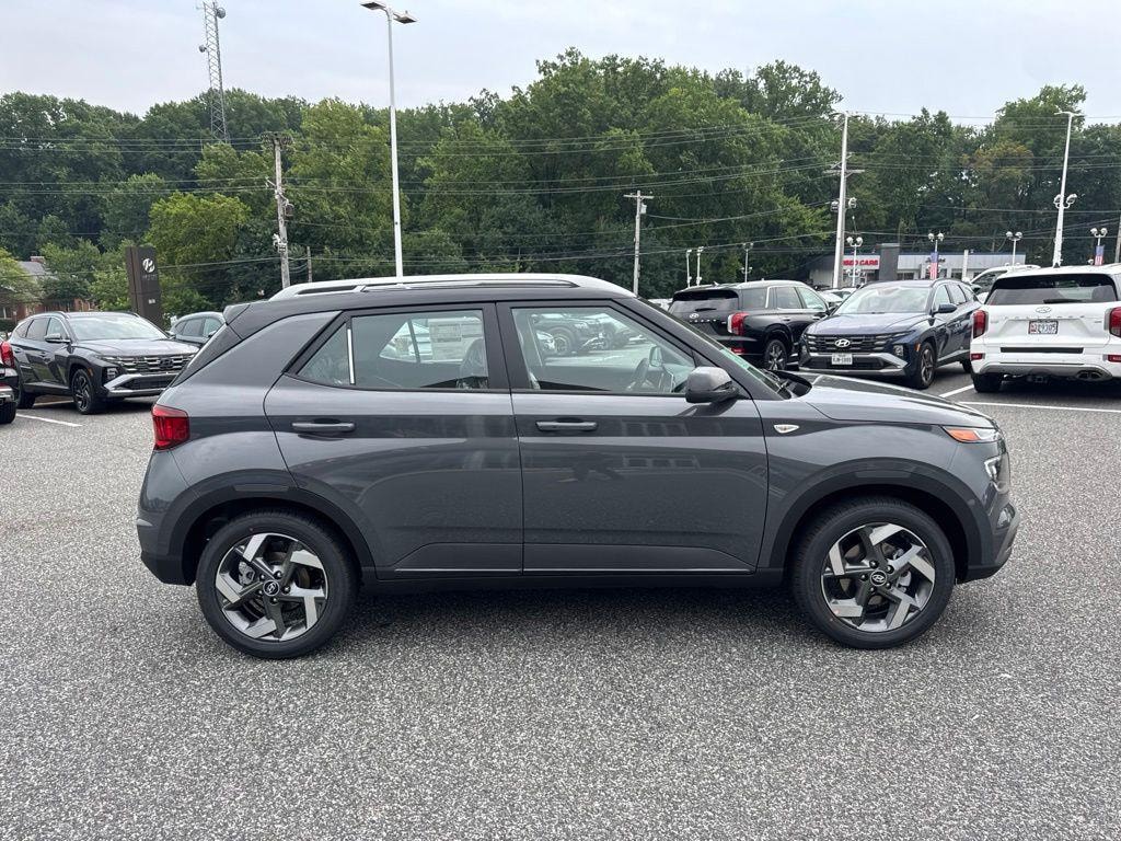 New 2026 Hyundai Venue SEL w/Two-Tone Roof SUV