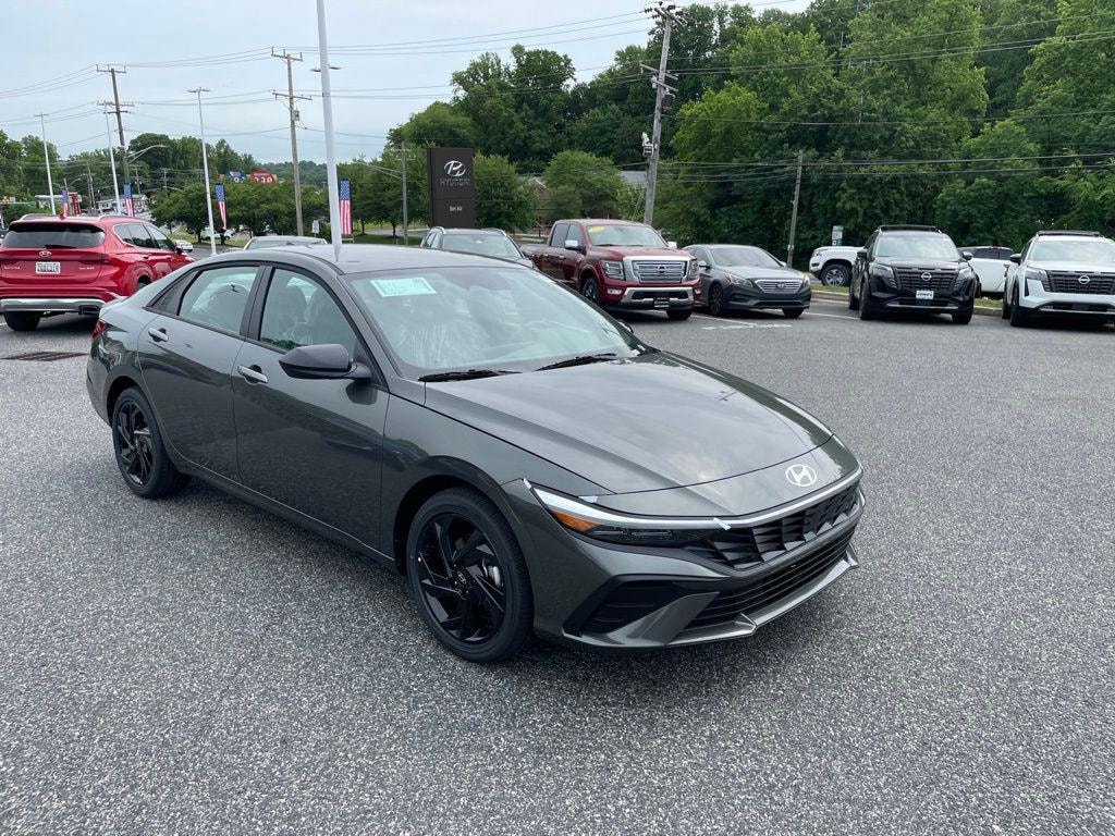 New 2026 Hyundai Elantra SEL Sport Sedan