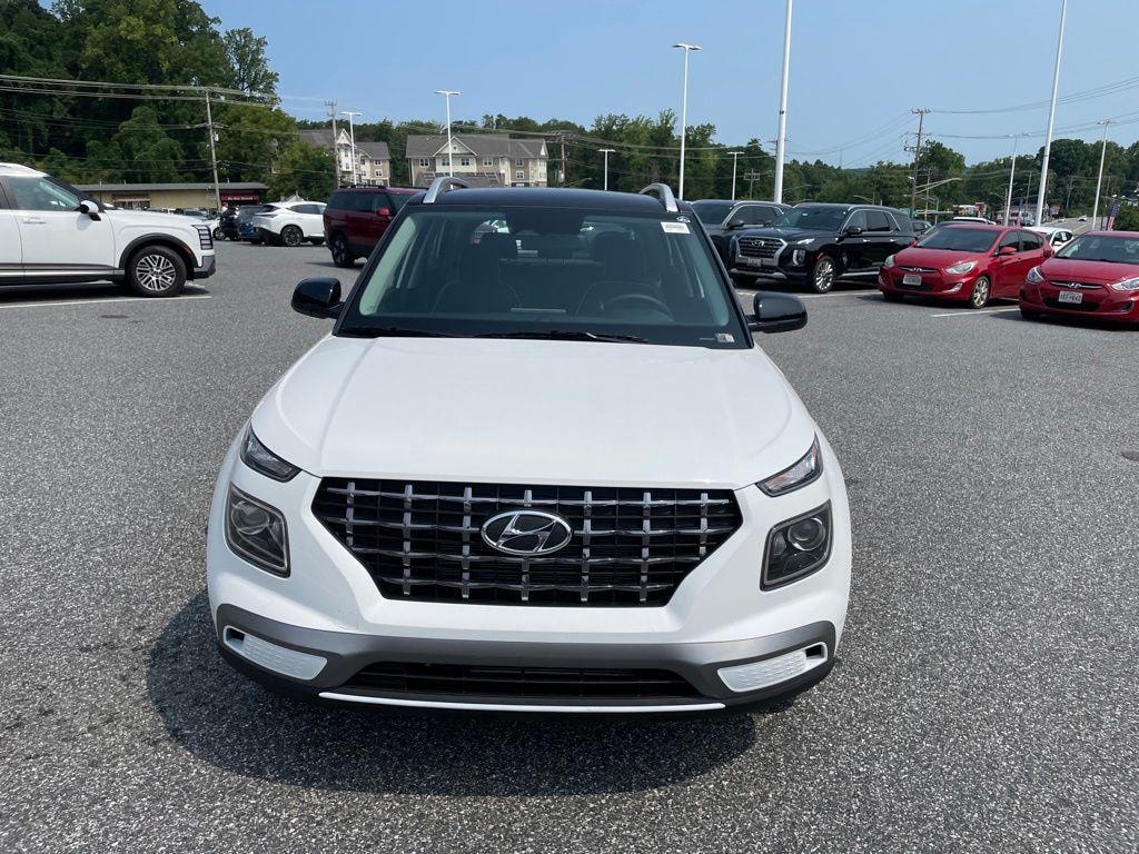 New 2026 Hyundai Venue SEL w/Two-Tone Roof SUV