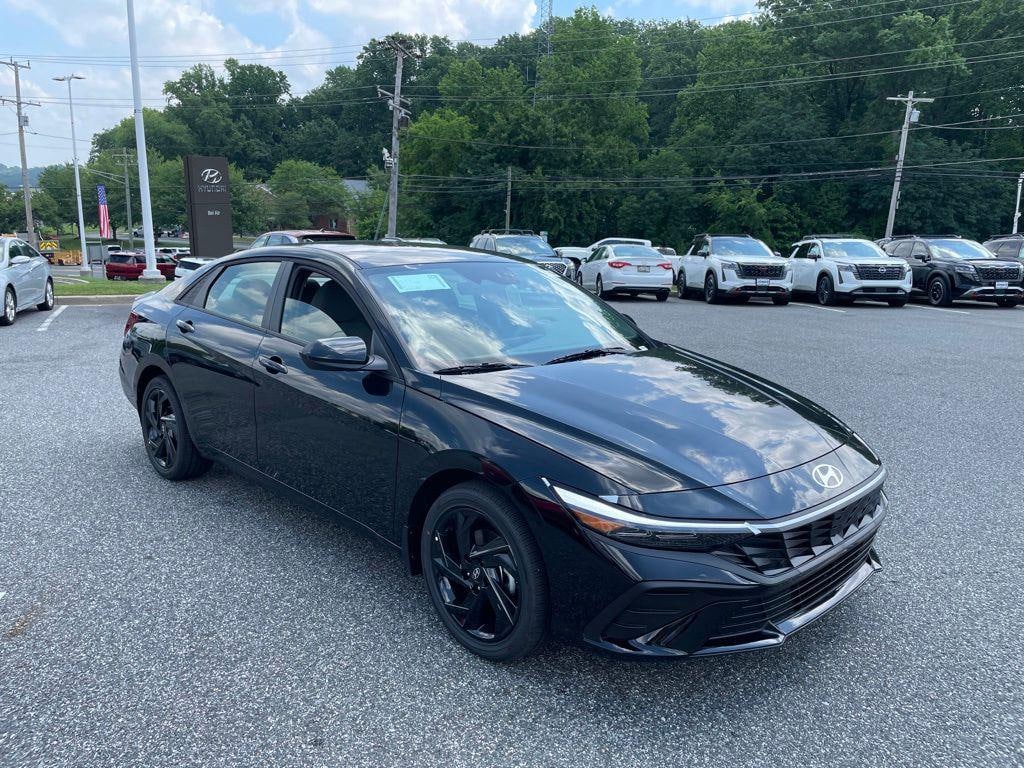 New 2026 Hyundai Elantra SEL Sport Sedan