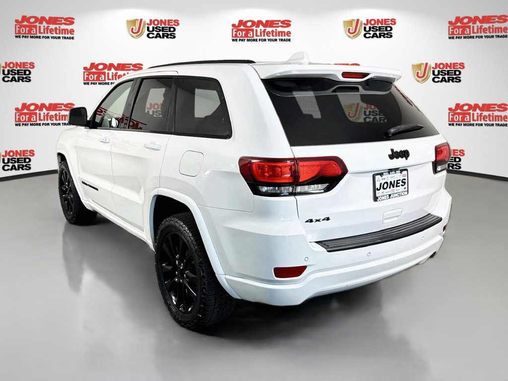 Used 2018 Jeep Grand Cherokee Laredo 4x4 SUV