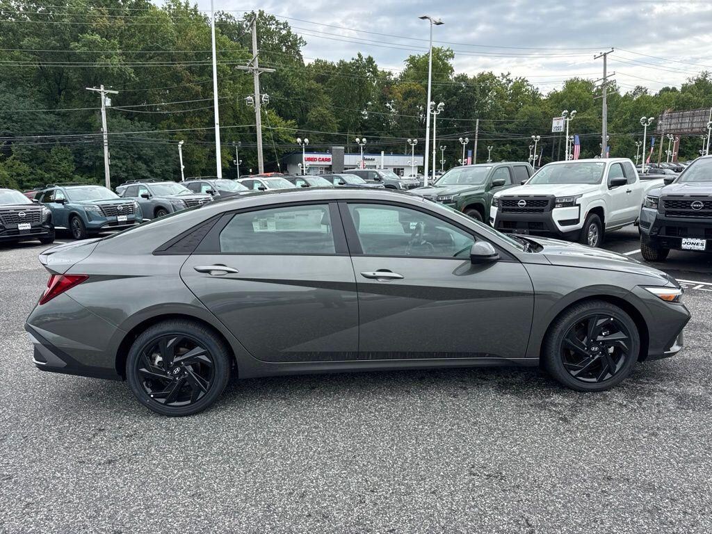 New 2026 Hyundai Elantra SEL Sport Sedan