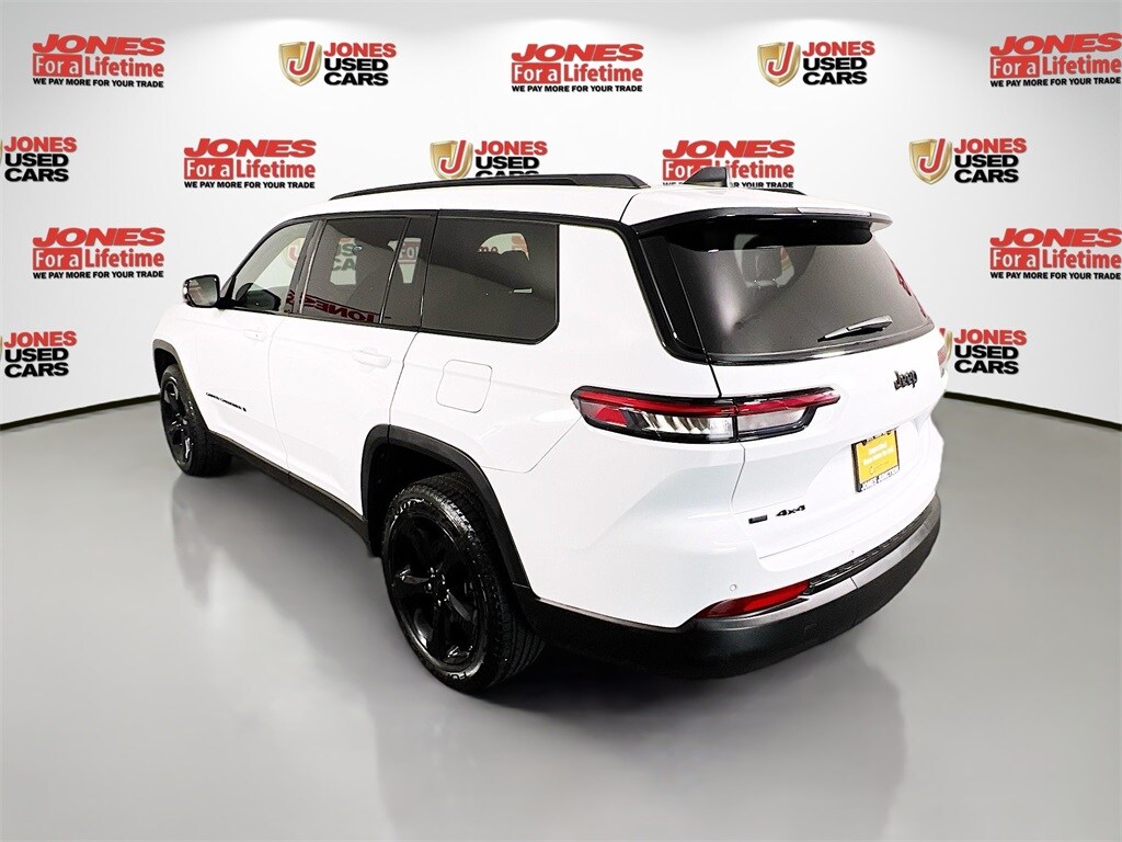 Used 2022 Jeep New Grand Cherokee Laredo SUV