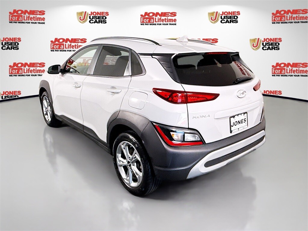 2023 Hyundai Kona SEL photo 2