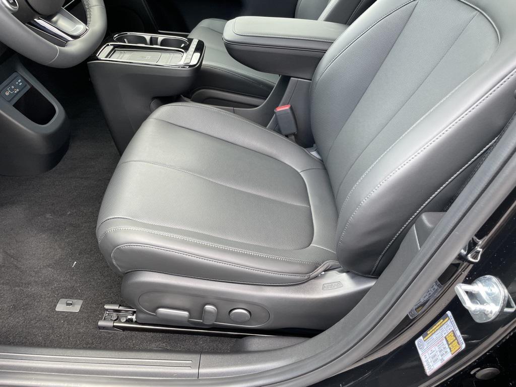 2025 Hyundai IONIQ 5 SEL - Photo 11