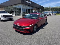 2025 Hyundai Elantra SE Sedan
