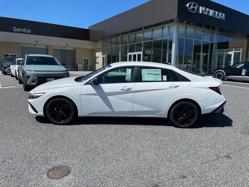 New 2026 Hyundai Elantra SEL Sport Sedan