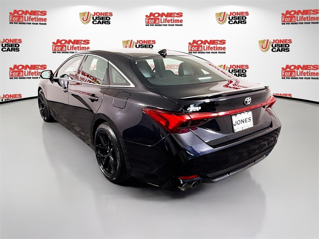 2019 Toyota Avalon XSE photo 2