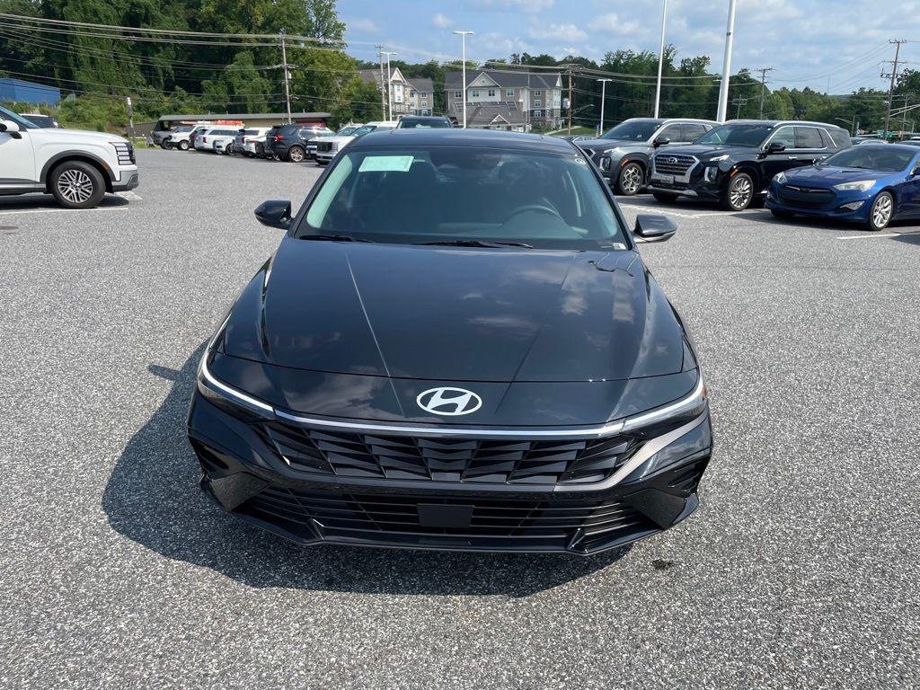 New 2026 Hyundai Elantra Limited Sedan