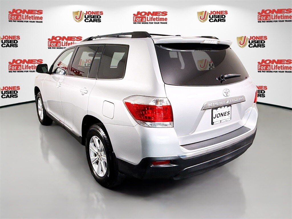 2011 Toyota Highlander Base photo 2