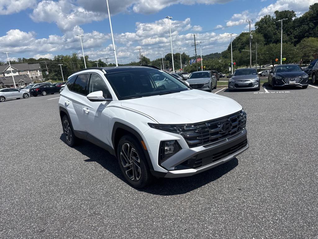 2025 Hyundai Tucson Hybrid Limited photo 2