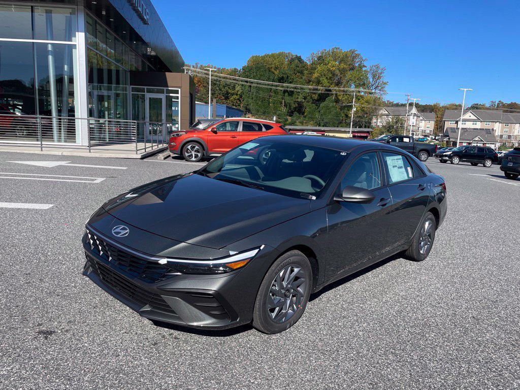 2026 Hyundai Elantra Hybrid