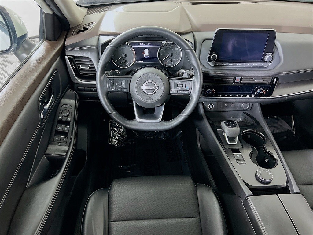 2022 Nissan Rogue SV photo 3