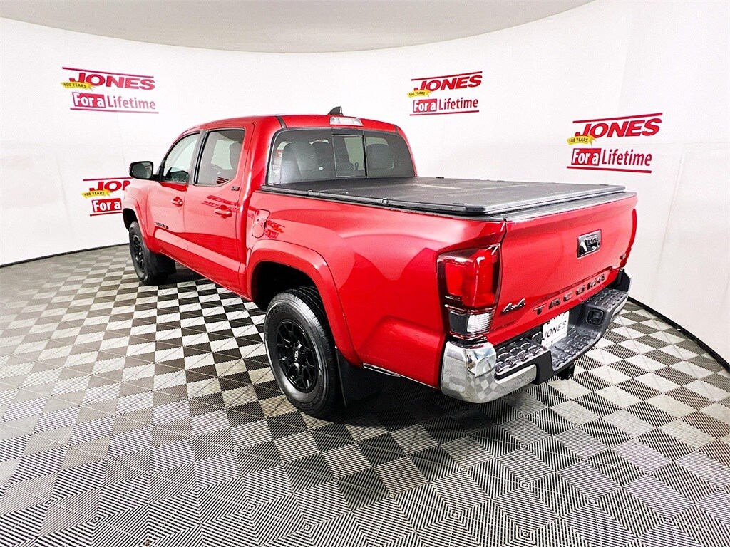 2022 Toyota Tacoma SR5 photo 2