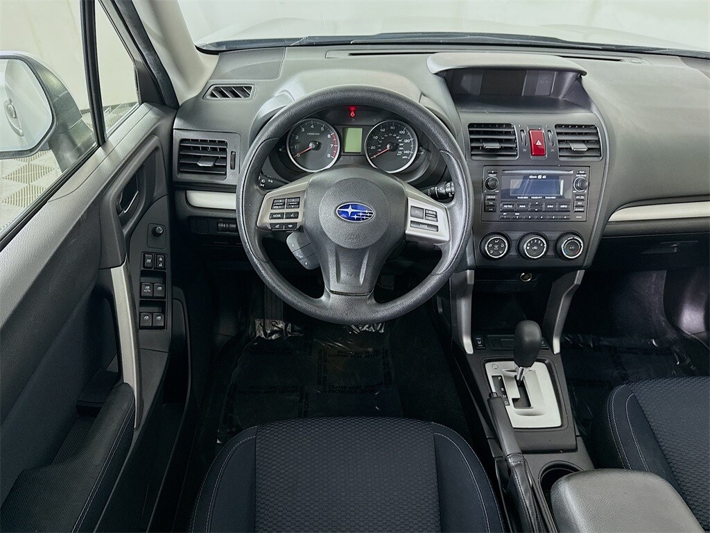 2014 Subaru Forester 2.5i Premium photo 2