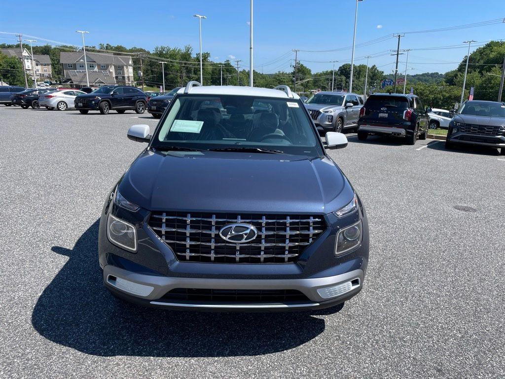 New 2026 Hyundai Venue SEL w/Two-Tone Roof SUV