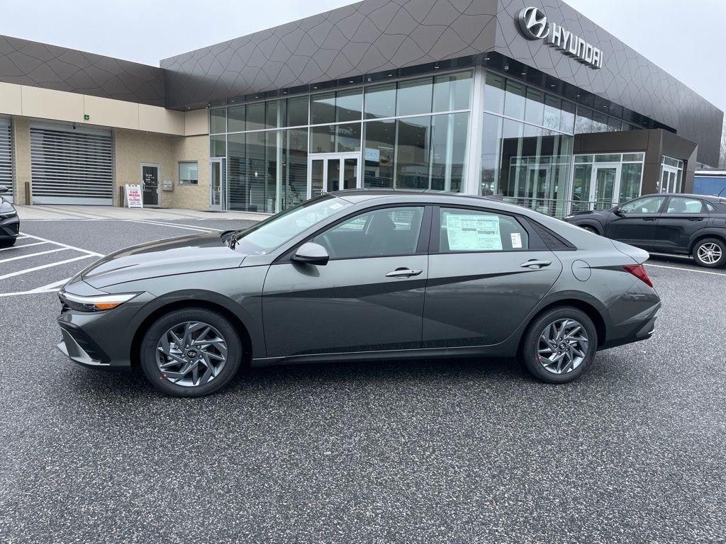 New 2026 Hyundai Elantra Hybrid Blue Sedan