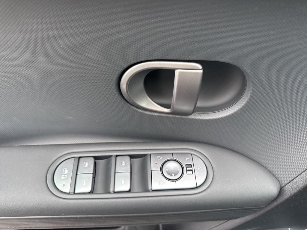 2025 Hyundai IONIQ 5 SEL - Photo 9