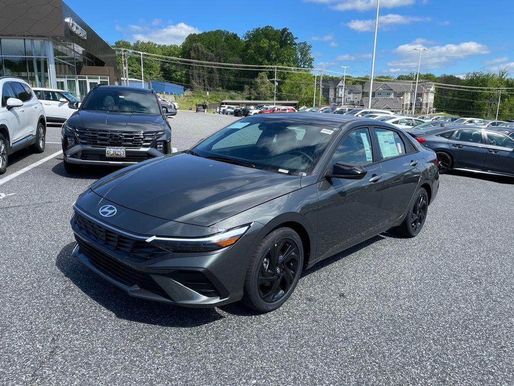 New 2026 Hyundai Elantra SEL Sport Sedan