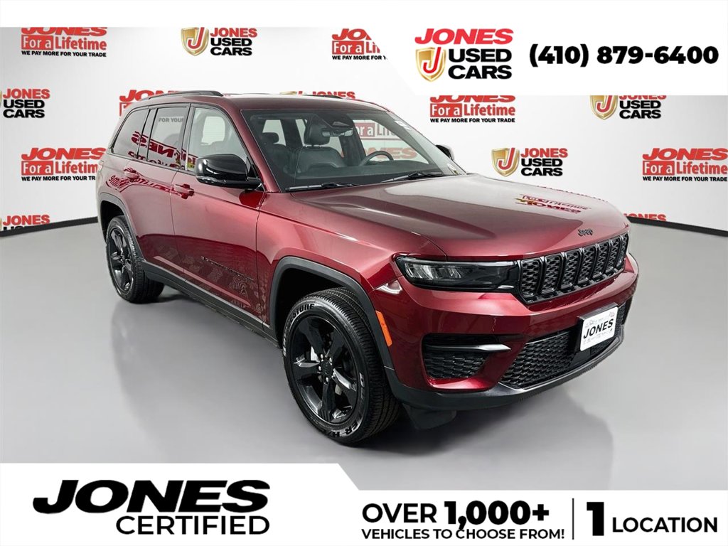 Used 2025 Jeep Grand Cherokee Laredo SUV
