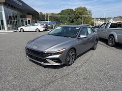 2025 Hyundai Elantra Hybrid Limited Sedan