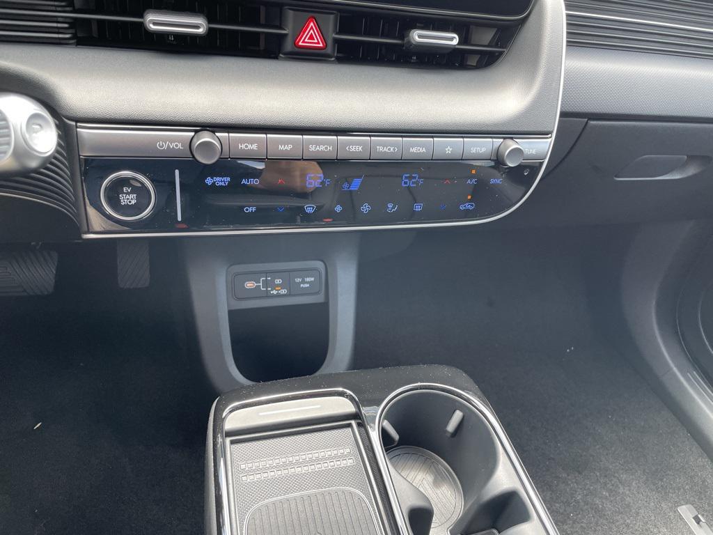 2025 Hyundai IONIQ 5 SEL - Photo 14