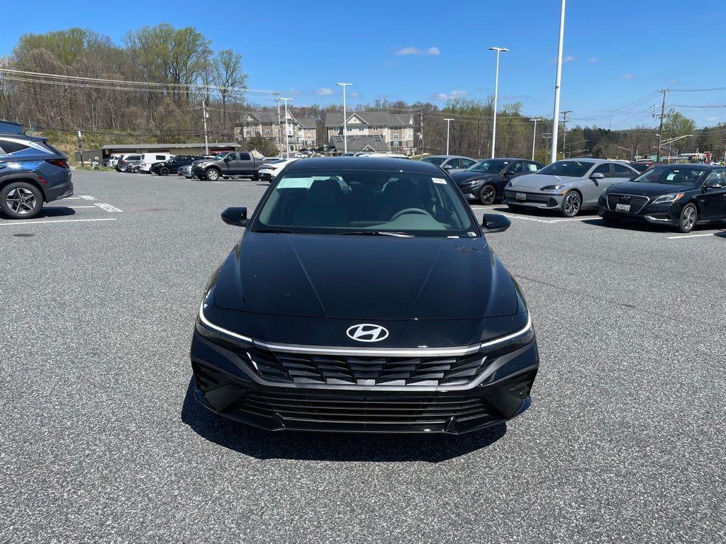 New 2026 Hyundai Elantra SEL Sport Sedan