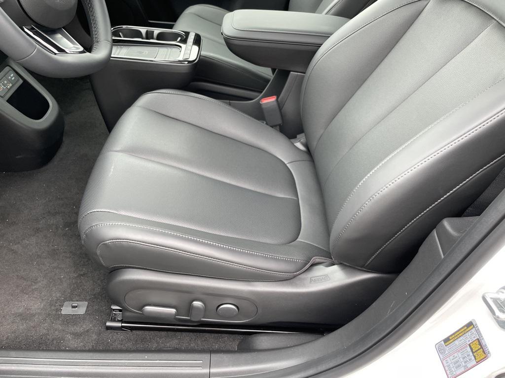2025 Hyundai IONIQ 5 SEL - Photo 10