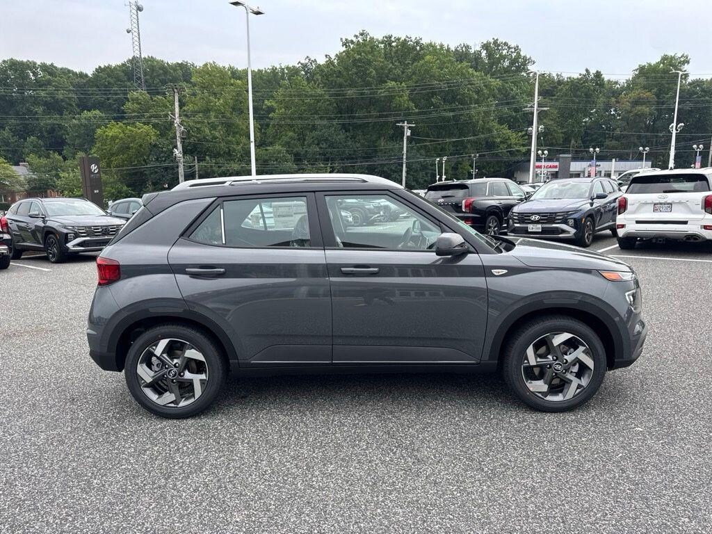 New 2026 Hyundai Venue SEL w/Two-Tone Roof SUV