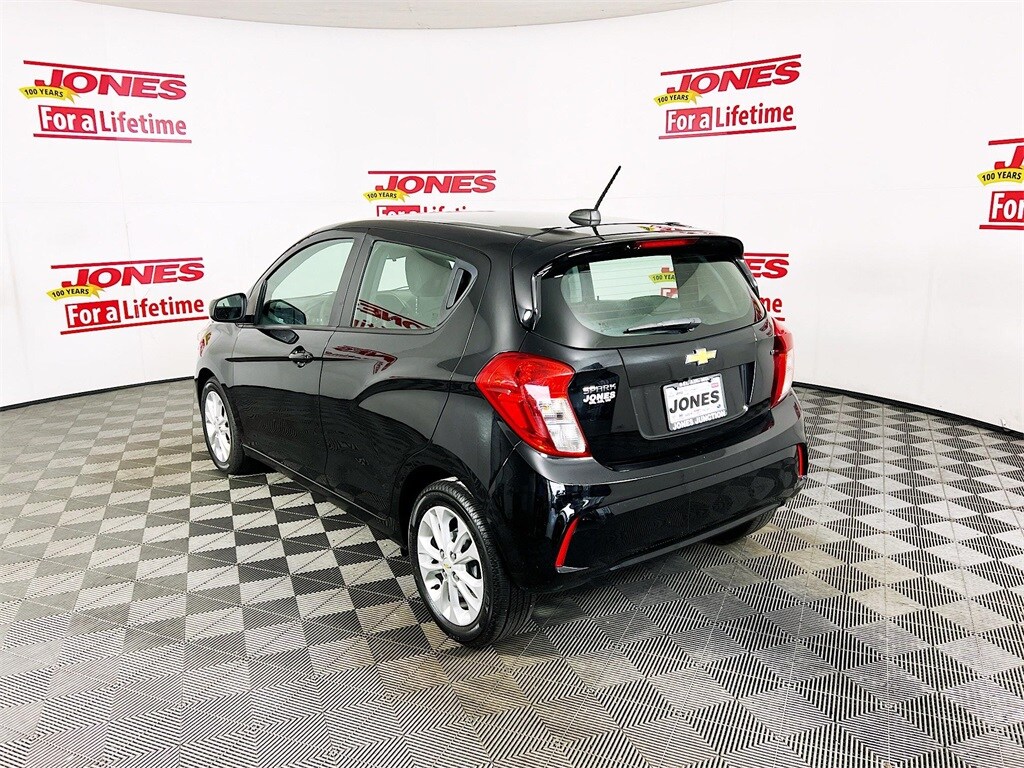 2021 Chevrolet Spark 1LT photo 2