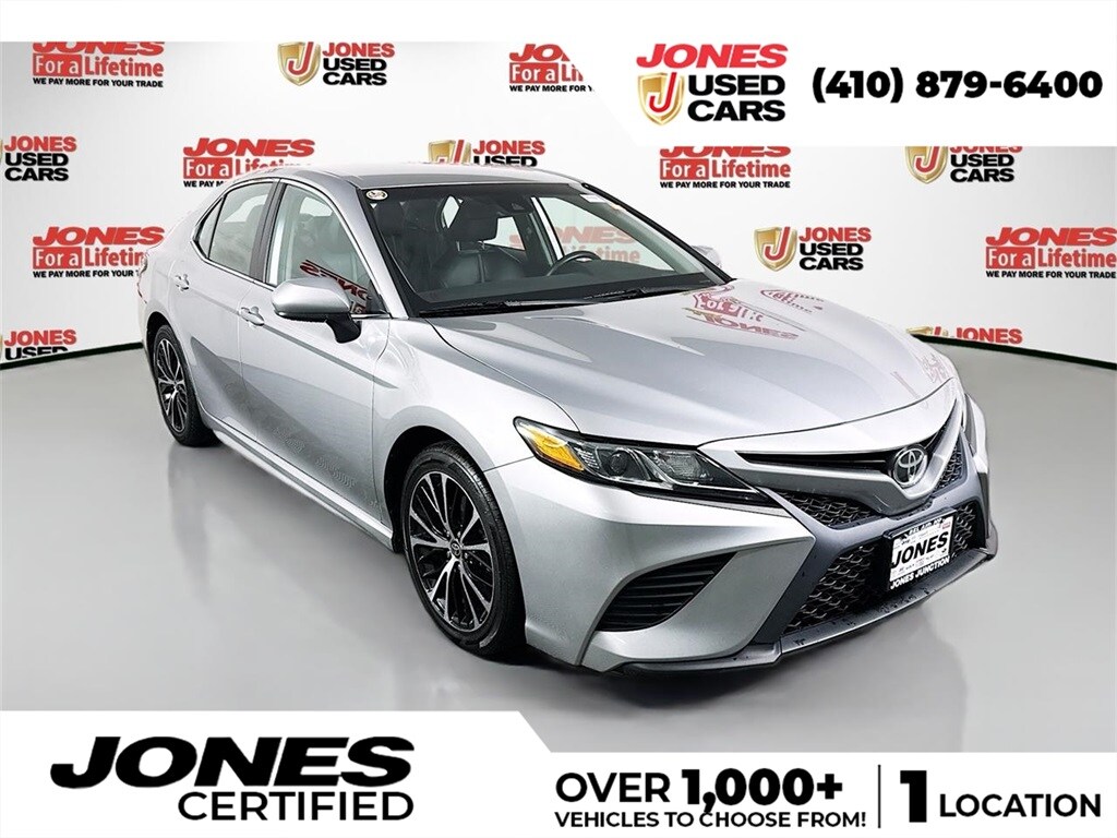 Used 2020 Toyota Camry SE Sedan