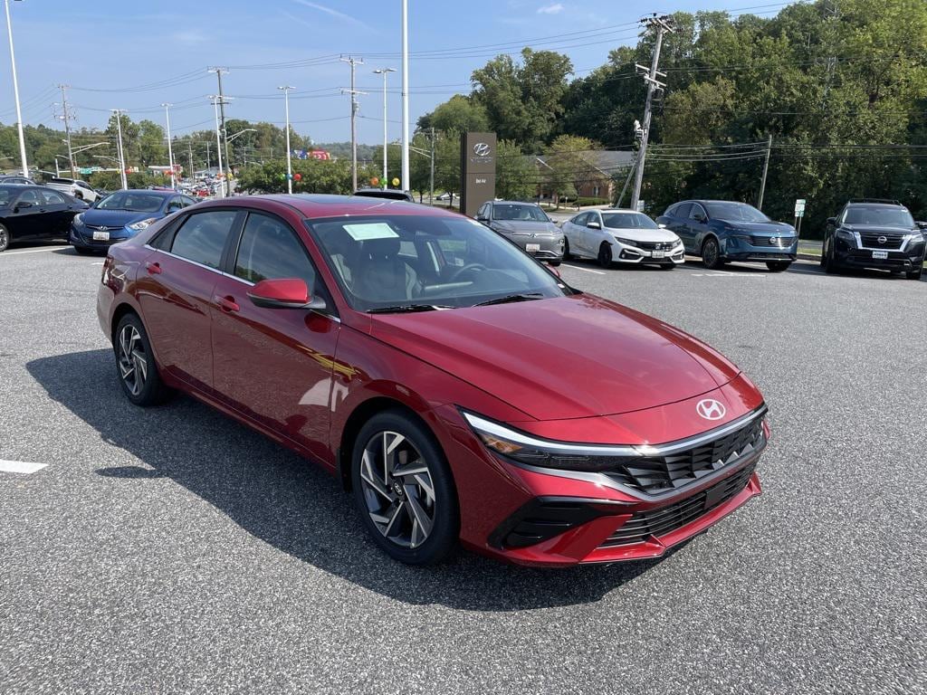 New 2025 Hyundai Elantra Hybrid Limited Sedan