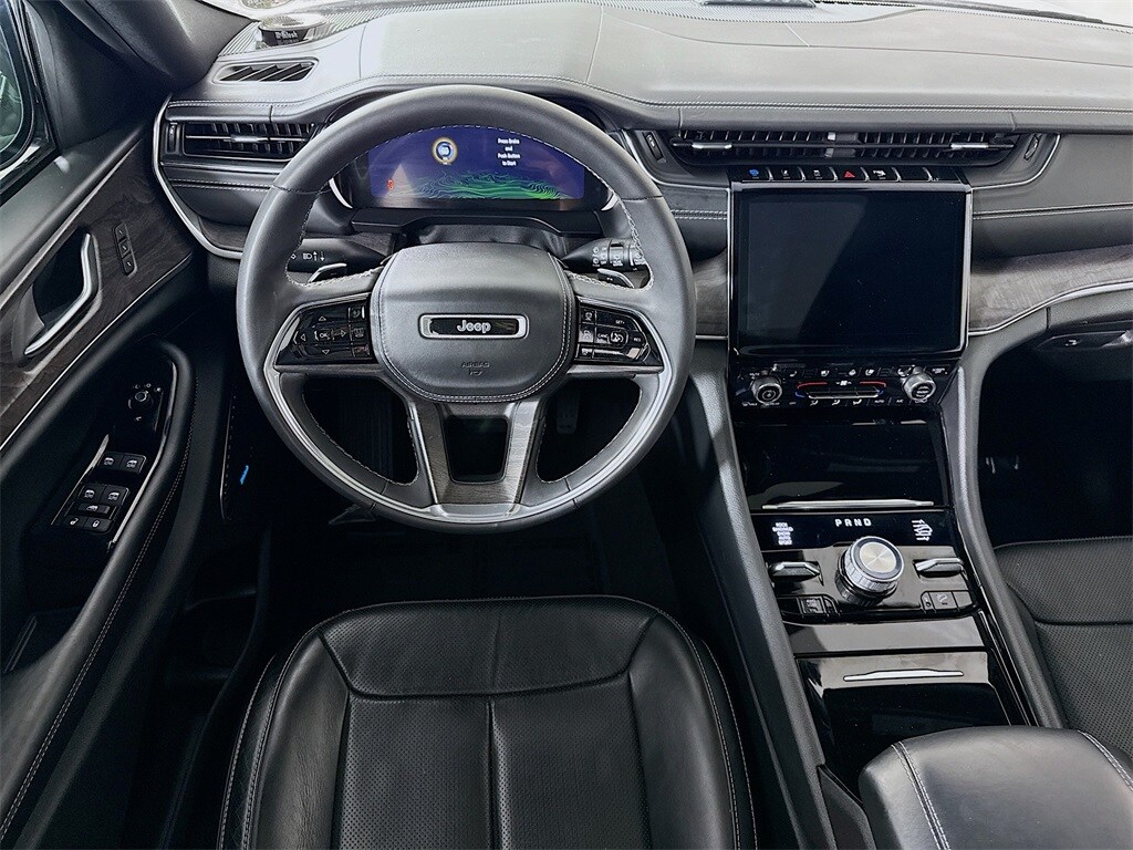 2022 Jeep Cherokee Overland 4xe photo 3