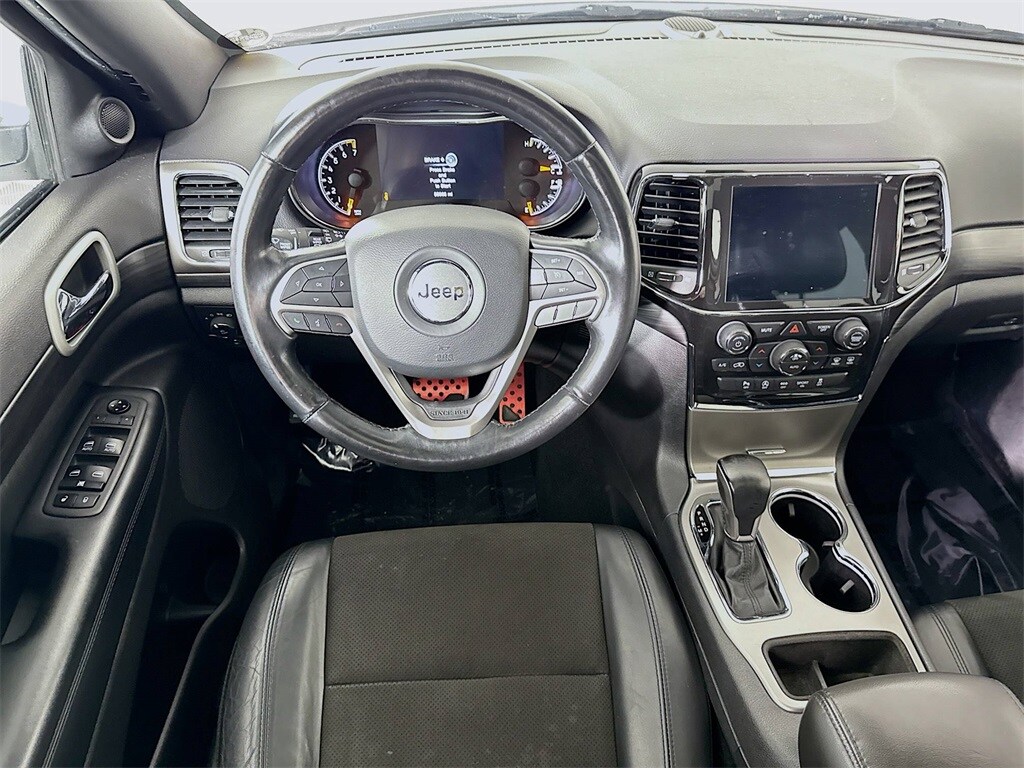 2021 Jeep Grand Cherokee Laredo X photo 3
