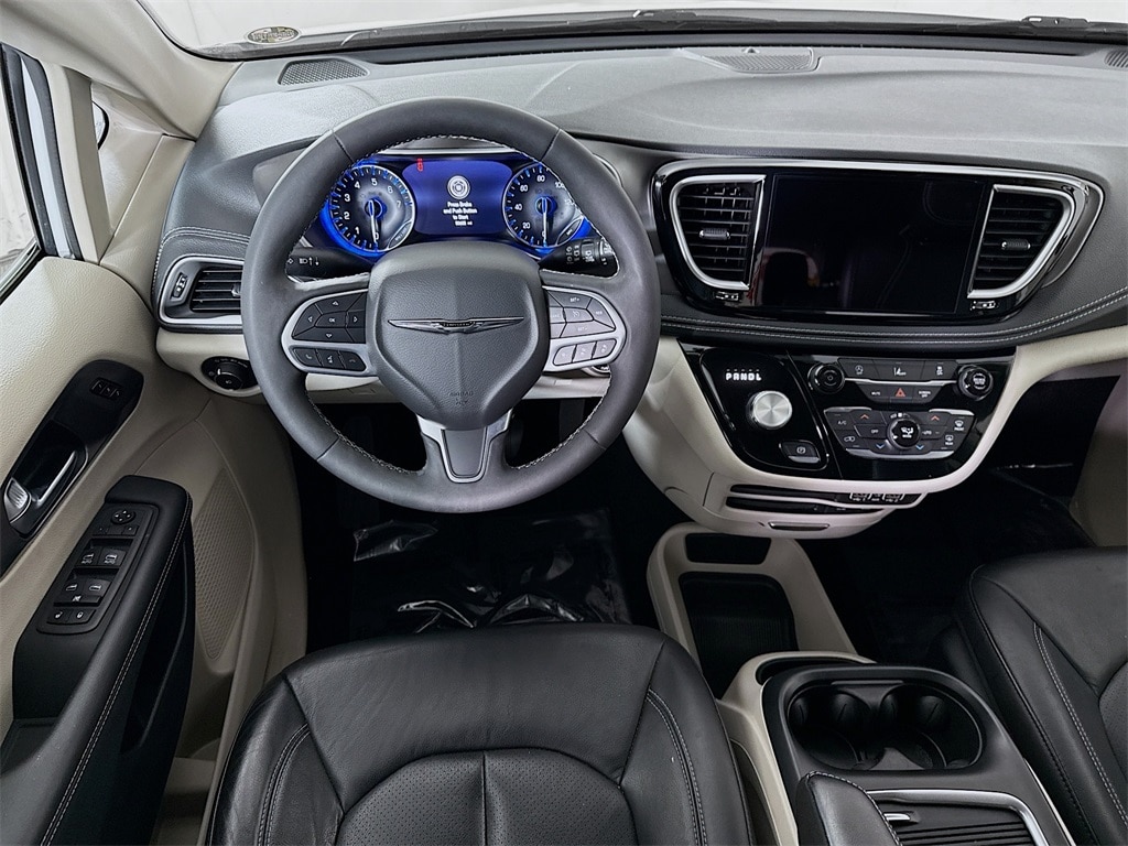 Used 2022 Chrysler Pacifica Touring L Van Passenger Van