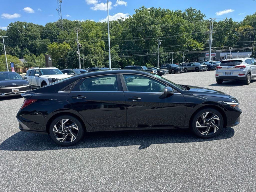 New 2026 Hyundai Elantra Hybrid Limited Sedan