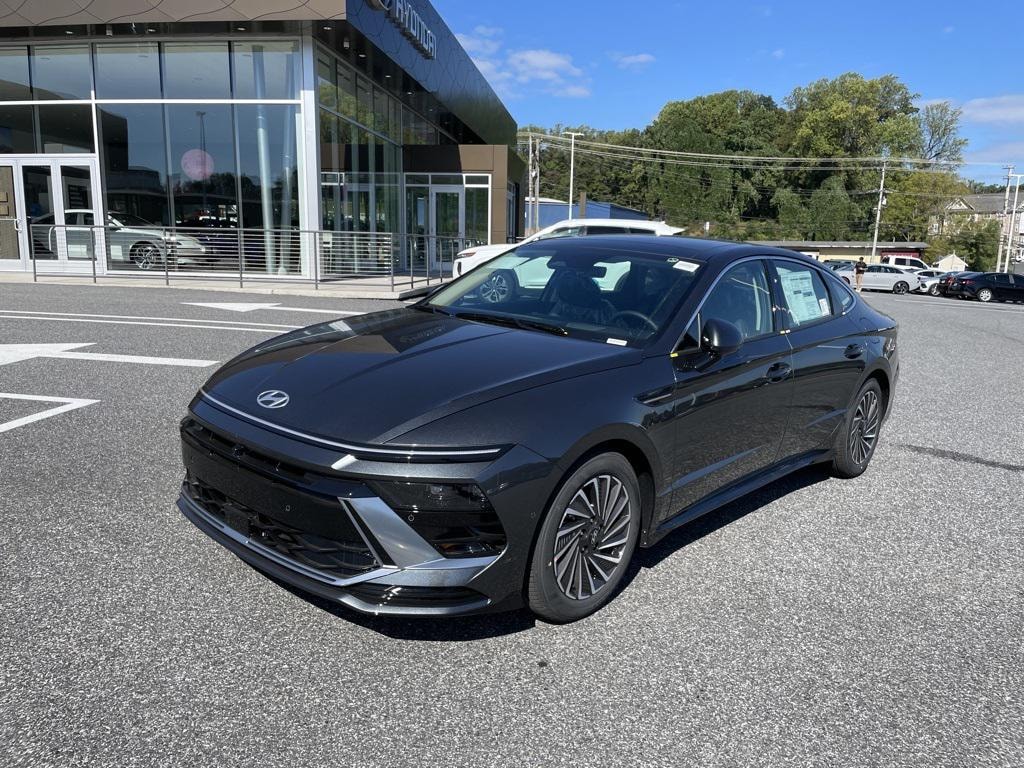 New 2026 Hyundai Sonata Hybrid Limited Sedan