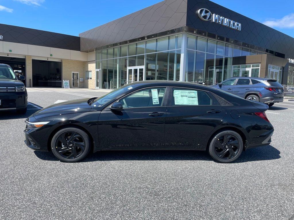 New 2026 Hyundai Elantra SEL Sport Sedan