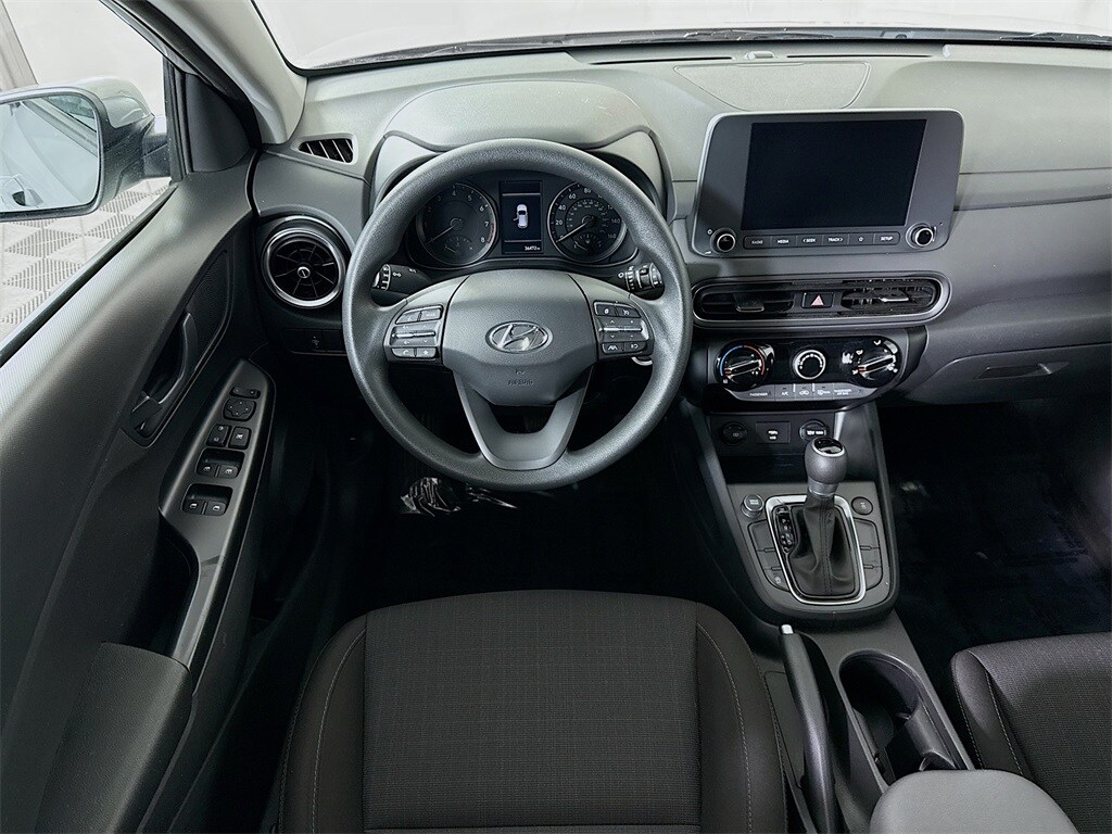 2023 Hyundai Kona SEL photo 3