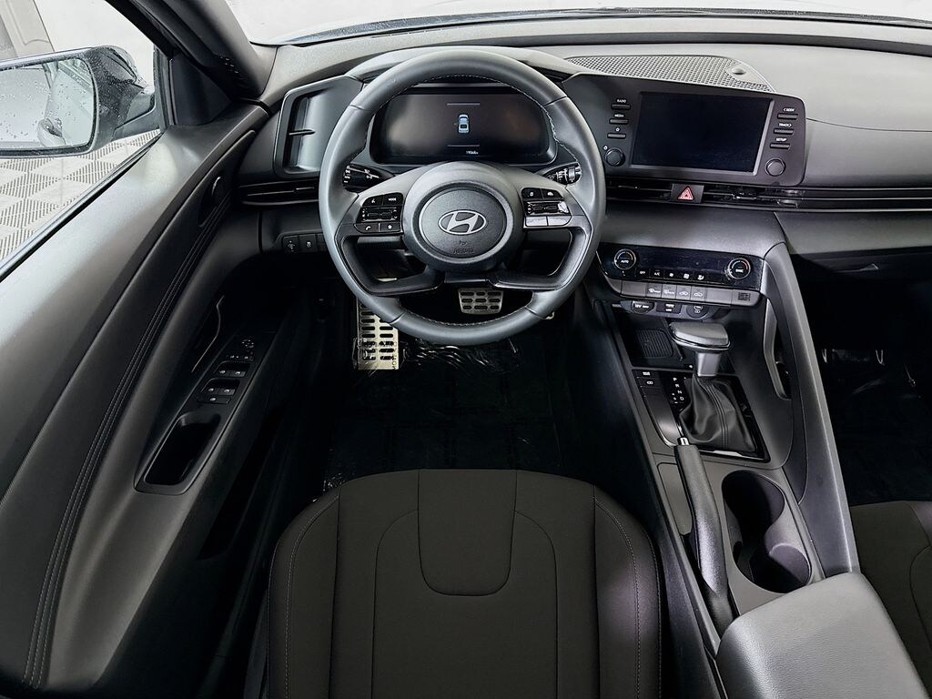 Certified 2025 Hyundai Elantra SEL Sport Sedan