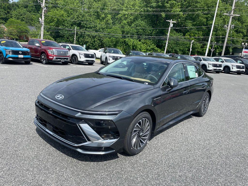 2026 Hyundai Sonata Limited's photo