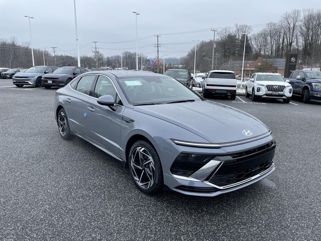 New 2026 Hyundai Sonata SEL Sport Sedan