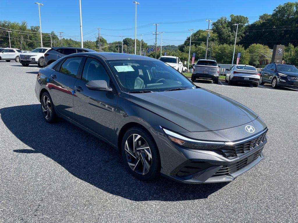 New 2026 Hyundai Elantra Limited Sedan