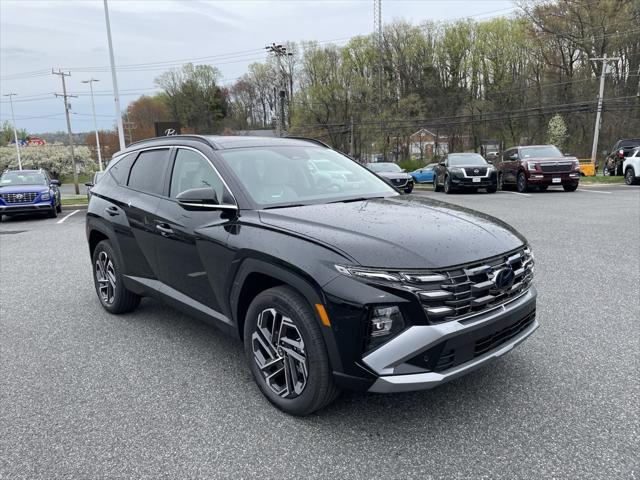 2025 Hyundai Tucson Hybrid Limited photo 2