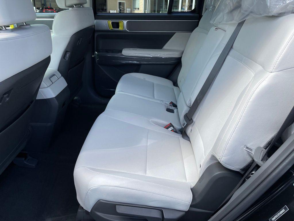 2026 Hyundai Santa Fe SE - Photo 11