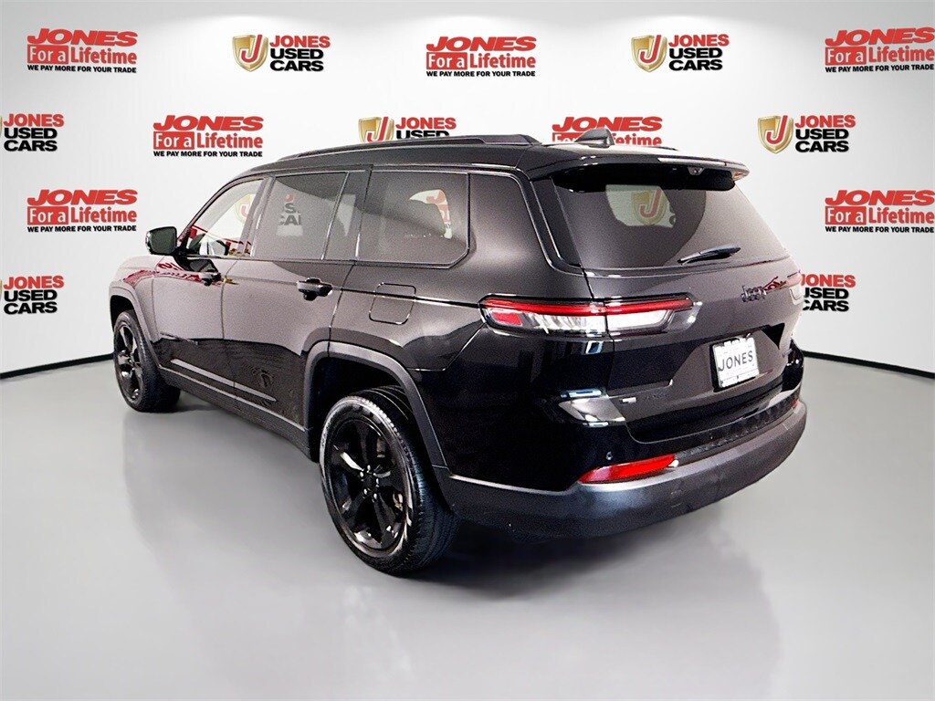 2023 Jeep Grand Cherokee Limited photo 2
