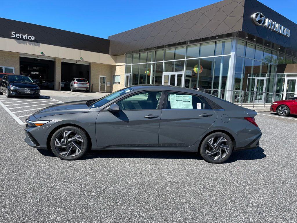 New 2026 Hyundai Elantra Limited Sedan